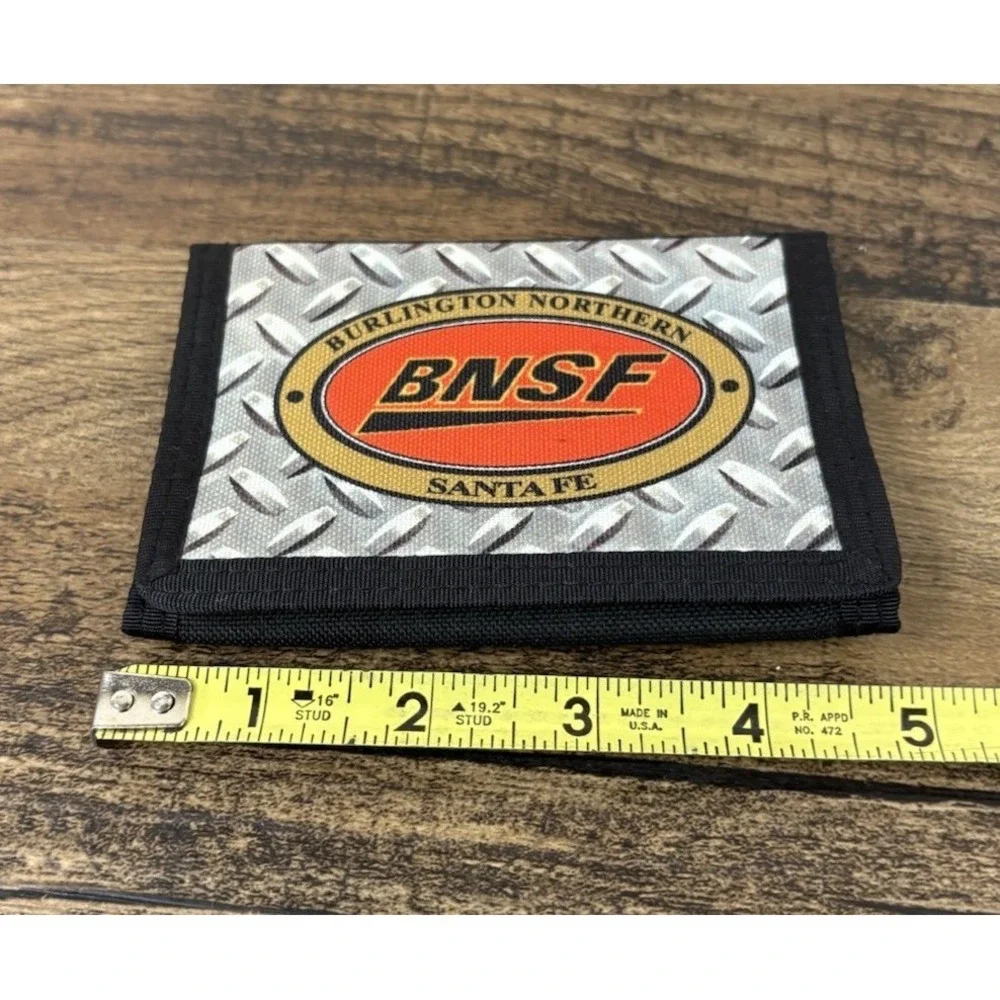 BNSF Railway Tri-fold Men's Wallet Billfold Burlington  Northern Santa Railroad